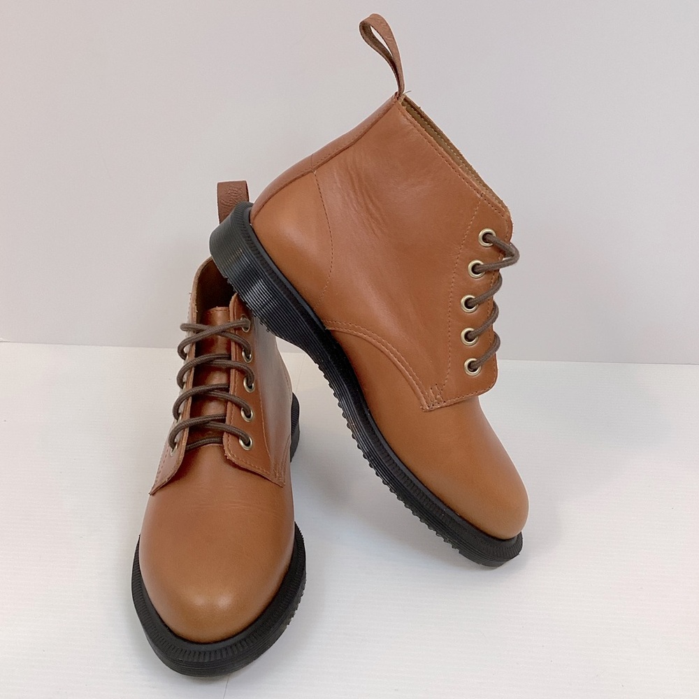 Dr. Martens Emmeline Women’s Lace Up Leather Ankle Boots Size 5 Color Oak